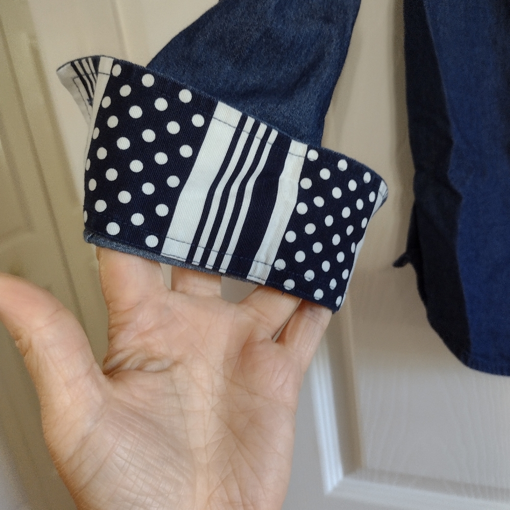 Vineyard Vines Button Up - image 3